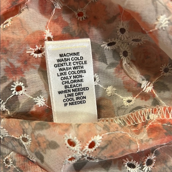 Versona Women’s Floral Sleeveless Top - Orange and White. NWOT - Picture 5 of 7